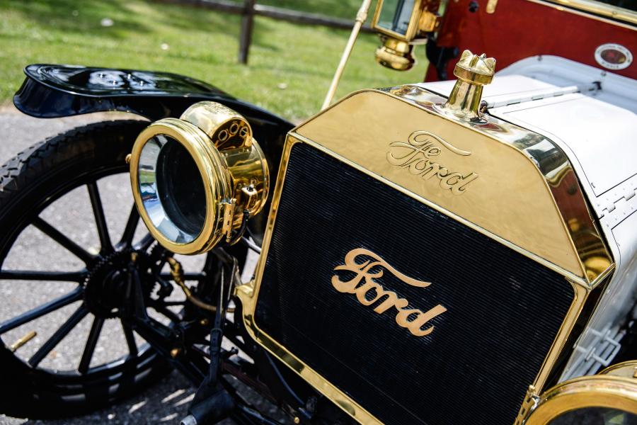 Детали экстерьера Ford Model T Torpedo Runabout 1912 года  (фото 13 из 25)